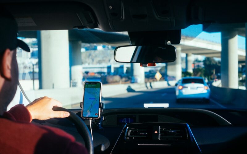 Finding the Right Legal Representation: Navigating the Search for a Distracted Driving Accident Lawyer for Back Injuries in Charlotte