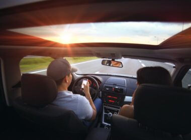 Navigating Your First Steps: Finding a Rational Distracted Driving Accident Lawyer for Back Injuries in Anchorage
